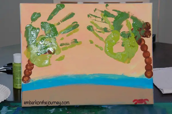 Easy Beach Art for Kids | embarkonthejourney.com