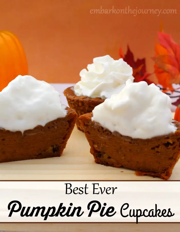 Everyone at your Thanksgiving celebration will be fighting for these Pumpkin Pie Cupcakes! | embarkonthejourney.com