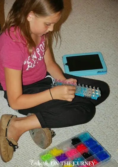 Making-Bracelets